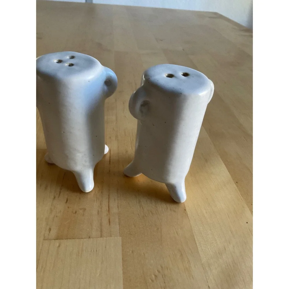 Vintage White Ceramic Face Salt Pepper Shakers Set Tripod Folk Art Minimalist